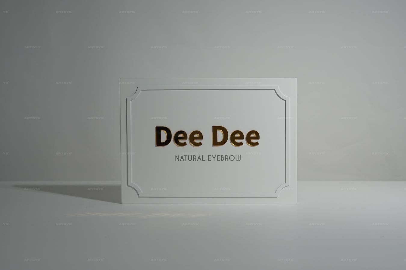 아트시스의 화이트 아크릴로 제작된 Dee Dee 내추럴 아이브로우 간판